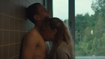 Zasłona do filmu "Zakazana miłość" #428442