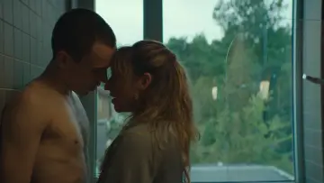 Zasłona do filmu "Zakazana miłość" #428444