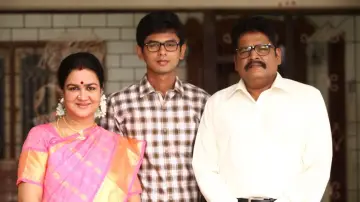 பள்ளிப் பருவத்திலே