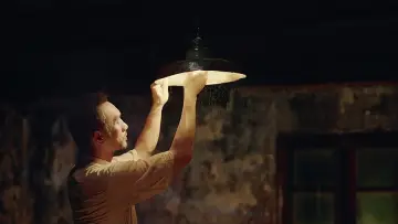 Zasłona do filmu "Długa podróż dnia ku nocy" #1013760