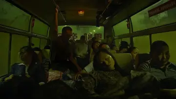Zasłona do filmu "Długa podróż dnia ku nocy" #1013764