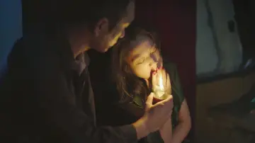 Zasłona do filmu "Długa podróż dnia ku nocy" #1013786