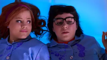 Zasłona do filmu "Daphne i Velma" #445605