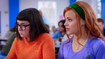 Zasłona do filmu "Daphne i Velma" #445611