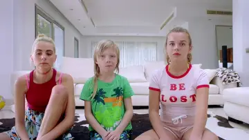 Zasłona do filmu "Wakacje" #445439