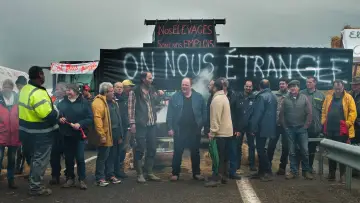Zasłona do filmu "Naga Normandia" #459553
