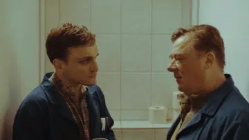 Zasłona do filmu "Walc w alejkach" #1053376