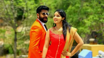 ഹലോ ദുബായ്ക്കാരന്‍ plakat