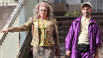 Zasłona do filmu "Wśród chwastów" #202698