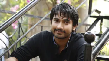 Zasłona do filmu "రంగులరాట్నం" #968472