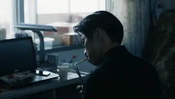 Zasłona do filmu "Siedzący słoń" #1083700