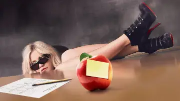 Zasłona do filmu "Zła kobieta" #325520