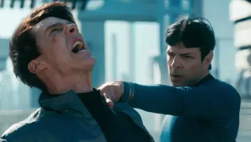 Zasłona do filmu "W ciemność. Star Trek" #614633
