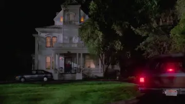 Zasłona do filmu "Amityville: Ucieczka diabła" #404527