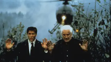 Zasłona do filmu "Kamuflaż" #466491