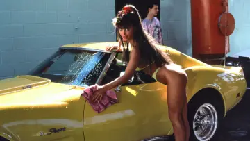 Zasłona do filmu "The Bikini Carwash Company" #1623629