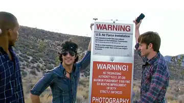 Zasłona do filmu "Area 51" #396095