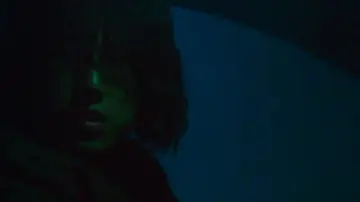 Zasłona do filmu "Undoing" #1908160