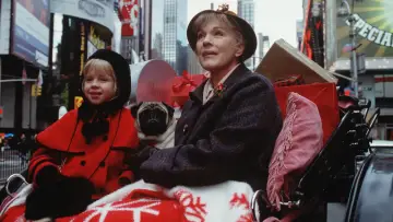 Zasłona do filmu "Eloise at Christmastime" #451839