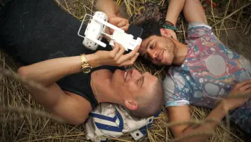 Zasłona do filmu "Gewoon vrienden" #478546