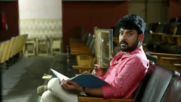 Zasłona do filmu "கன்னி ராசி" #1162689