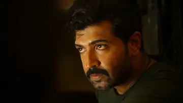 Zasłona do filmu "தடம்" #493011