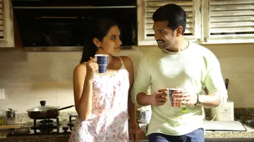 Zasłona do filmu "தடம்" #493023