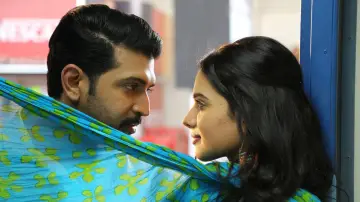 Zasłona do filmu "தடம்" #493025