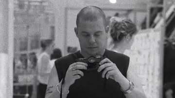 Zasłona do filmu "McQueen" #744506