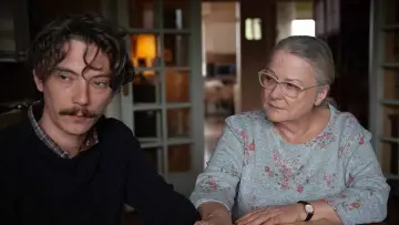 Zasłona do filmu "Dzięki Bogu" #235585