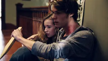 Zasłona do filmu "Family Blood" #420540