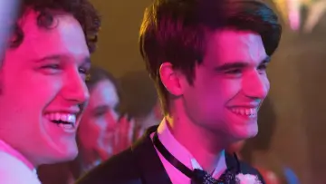 Zasłona do filmu "Alex Strangelove" #277748