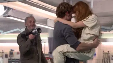 Zasłona do filmu "The Mockingjay Lives: The Making of the Hunger Games: Mockingjay Part 1" #1753404