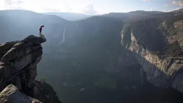 Zasłona do filmu "Free Solo: ekstremalna wspinaczka" #379897