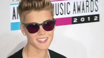 Zasłona do filmu "Bieber Generation" #1908172