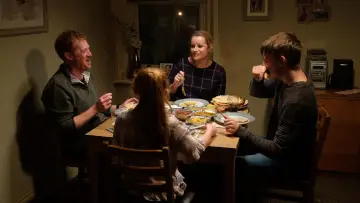 Zasłona do filmu "Nie ma nas w domu" #220968