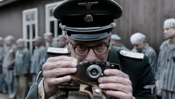 Zasłona do filmu "Fotograf z Mauthausen" #247802