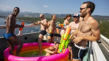 Zasłona do filmu "Krewetki w cekinach" #273830