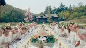 Zasłona do filmu "Midsommar. W biały dzień" #235134