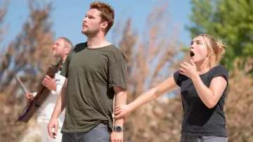 Zasłona do filmu "Midsommar. W biały dzień" #235152