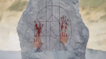 Zasłona do filmu "Midsommar. W biały dzień" #589012