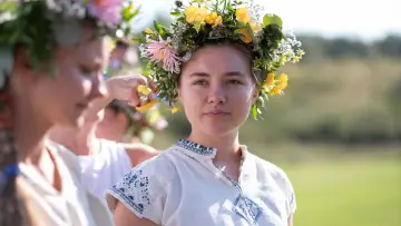 Zasłona do filmu "Midsommar. W biały dzień" #589033