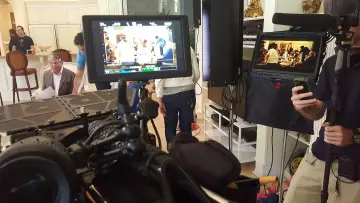Zasłona do filmu "Przesunięci" #432988