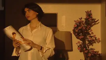 Zasłona do filmu "Tinto Brass Presents Erotic Short Stories: Part 3 - Hold My Wrists Tight" #1113484
