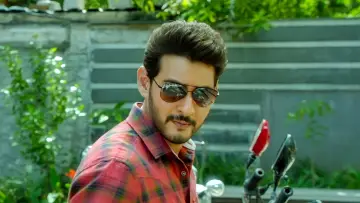 Zasłona do filmu "మహర్షి" #506391