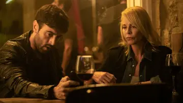 Zasłona do filmu "Podwójne morderstwo: cisza białego miasta" #353403