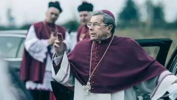 Zasłona do filmu "Kler" #486132