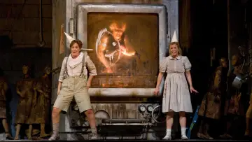 Zasłona do filmu "The Metropolitan Opera: Hansel and Gretel" #425659