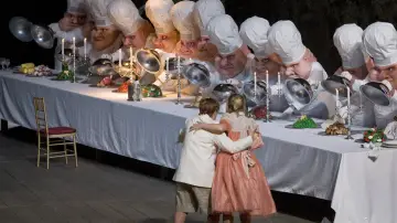 Zasłona do filmu "The Metropolitan Opera: Hansel and Gretel" #425661