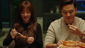 Zasłona do filmu "완벽한 타인" #1048085
